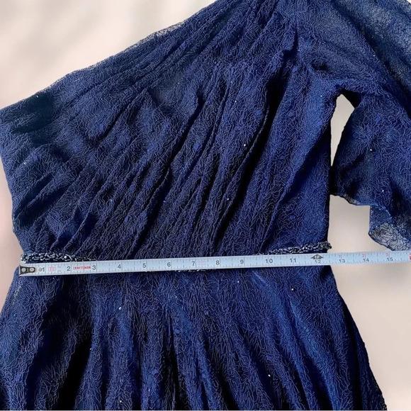 NEW MAC DUGGAL LACE ONE SHOULDER ILLUSION SLEEVE A LINE GOWN In Navy Size 4 - Picture 8 of 12